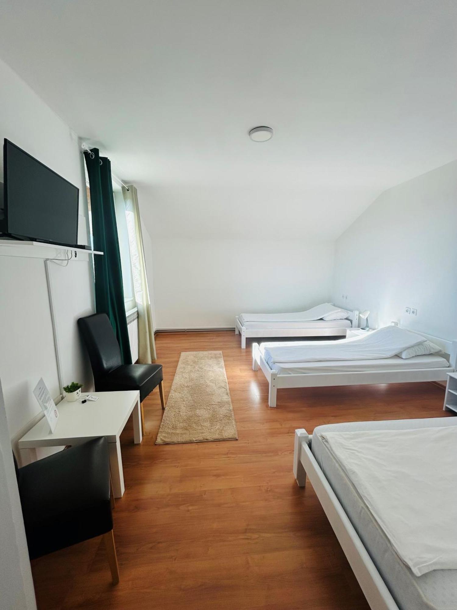 Rooms Alea Sanski Most المظهر الخارجي الصورة